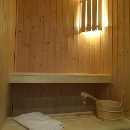 Chalet Pomme De Pin - Direct Sur La Piste - Wifi Gratuit - Sauna - Parking Couvert - Proche Telecabine - Fr-1-344-759
